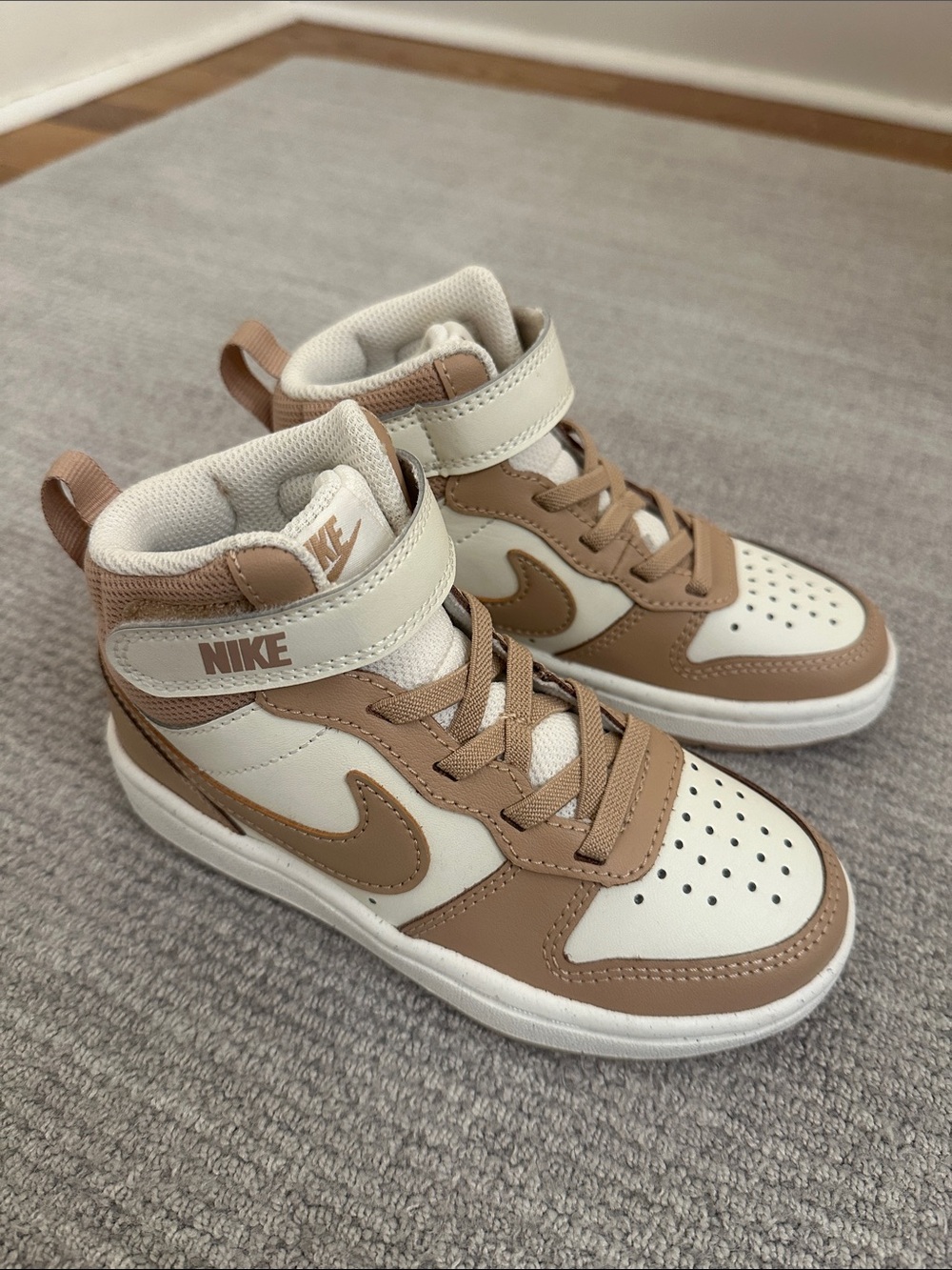 Nike Kids High-Top Sneakers in White and Tan/Mauve size 11c